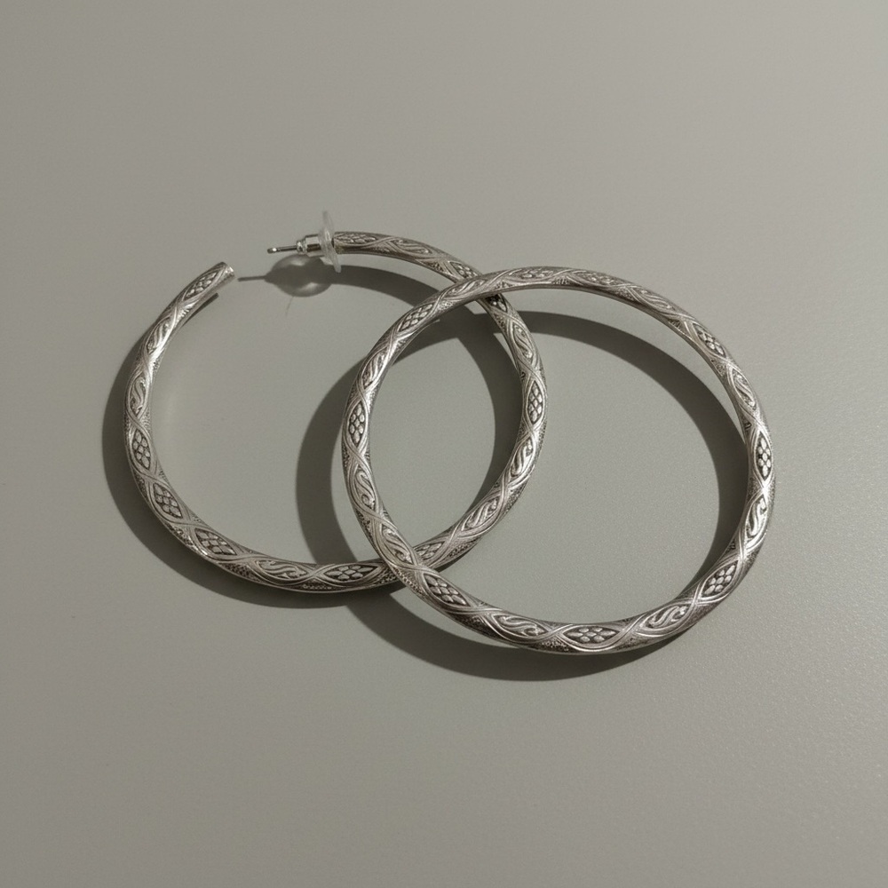 Vintage Sterling Silver earrings Bali inspired